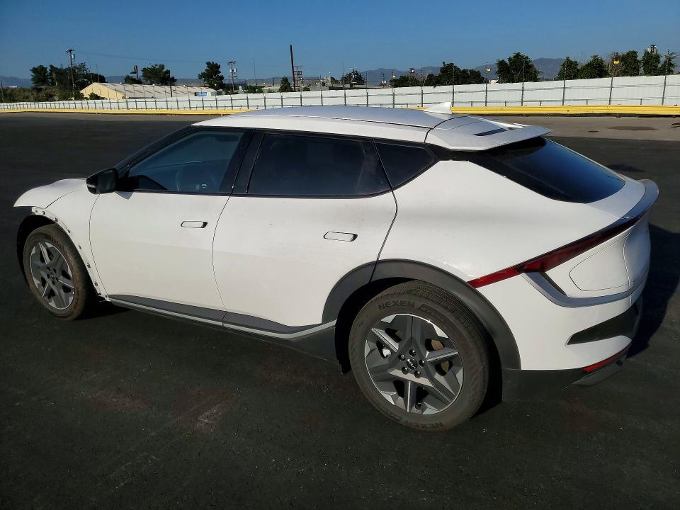 Photo 2 from auction – 2025 KIA EV6 with VIN 5XYC34JA6SG012587