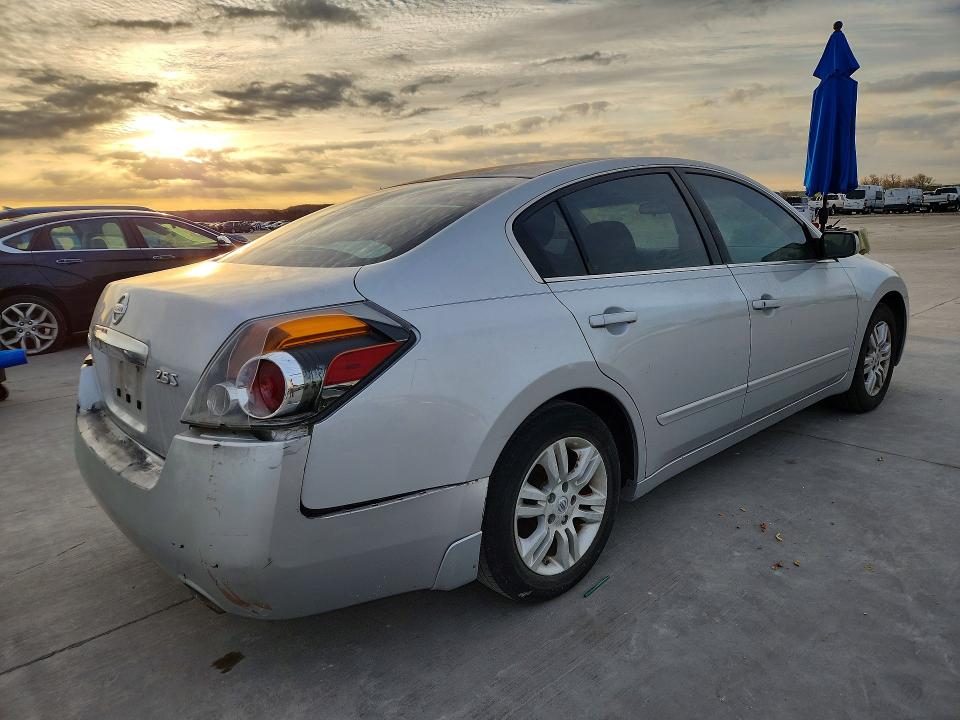 Photo 3 from auction – 2012 NISSAN ALTIMA with VIN 1N4AL2AP2CC105800