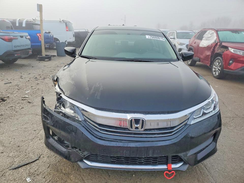 Photo 5 from auction – 2017 HONDA ACCORD with VIN 1HGCR2F32HA287638