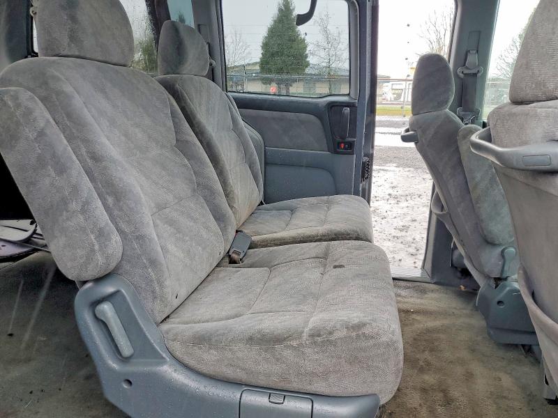 Photo 11 from auction – 2002 HONDA ODYSSEY with VIN 2HKRL18682H545172