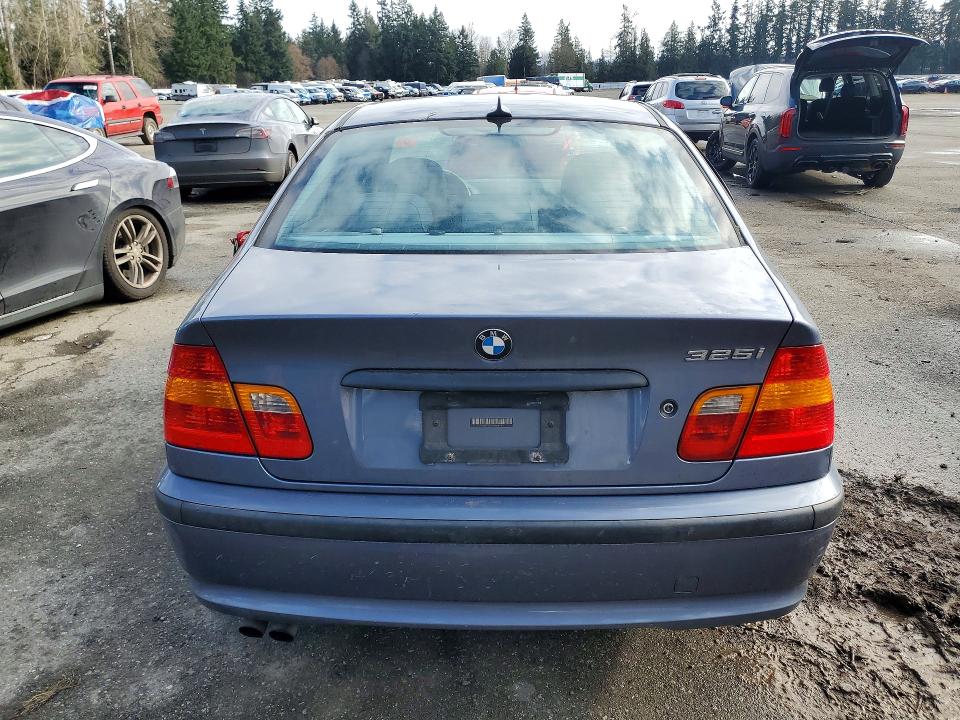 Photo 6 from auction – 2004 BMW 325 with VIN WBAET37484NJ47163