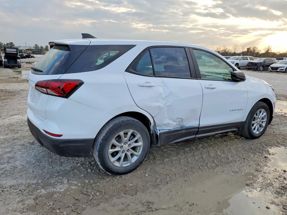 Photo 3 from auction – 2024 CHEVROLET EQUINOX with VIN 3GNAXHEG3RL262056
