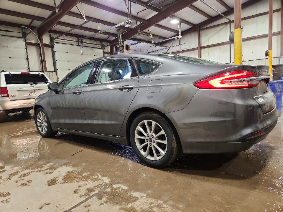 Photo 2 from auction – 2017 FORD FUSION with VIN 3FA6P0HD4HR320422