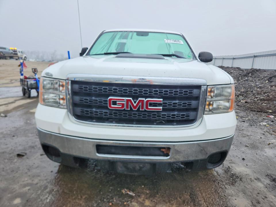 Photo 5 from auction – 2014 GMC SIERRA with VIN 1GT02ZCG6EF117674