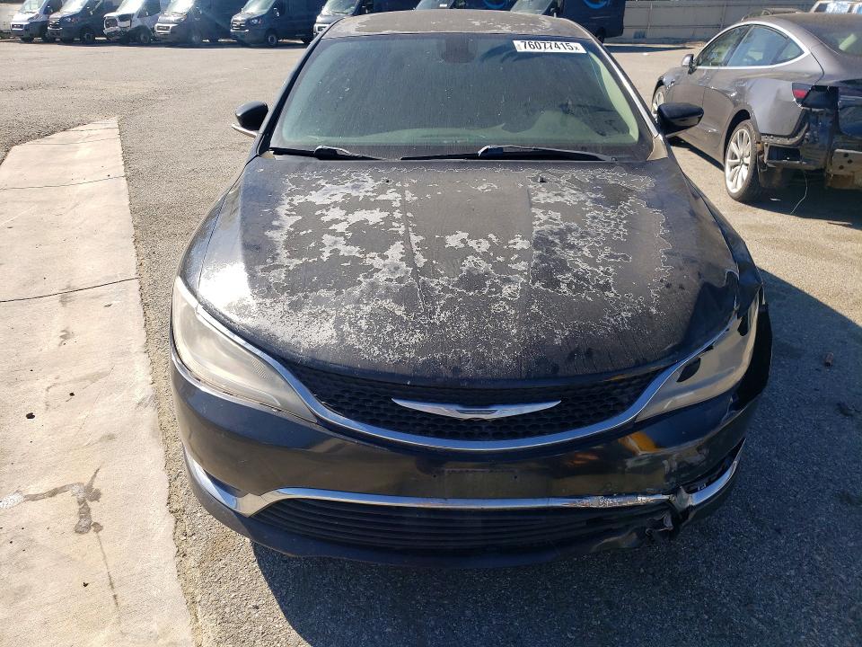 Photo 5 from auction – 2015 CHRYSLER 200 with VIN 1C3CCCAB2FN596931