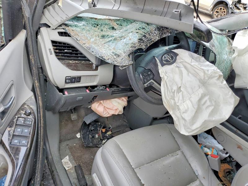 Photo 8 from auction – 2018 TOYOTA SIENNA with VIN 5TDYZ3DC4JS910246