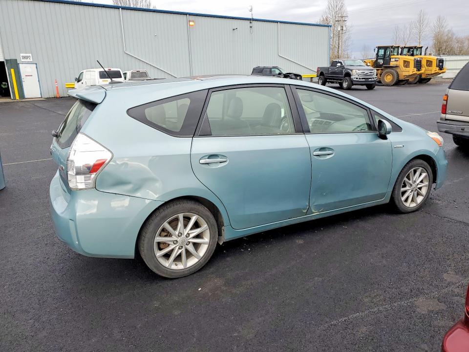 Photo 3 from auction – 2013 TOYOTA PRIUS V with VIN JTDZN3EU3D3210201