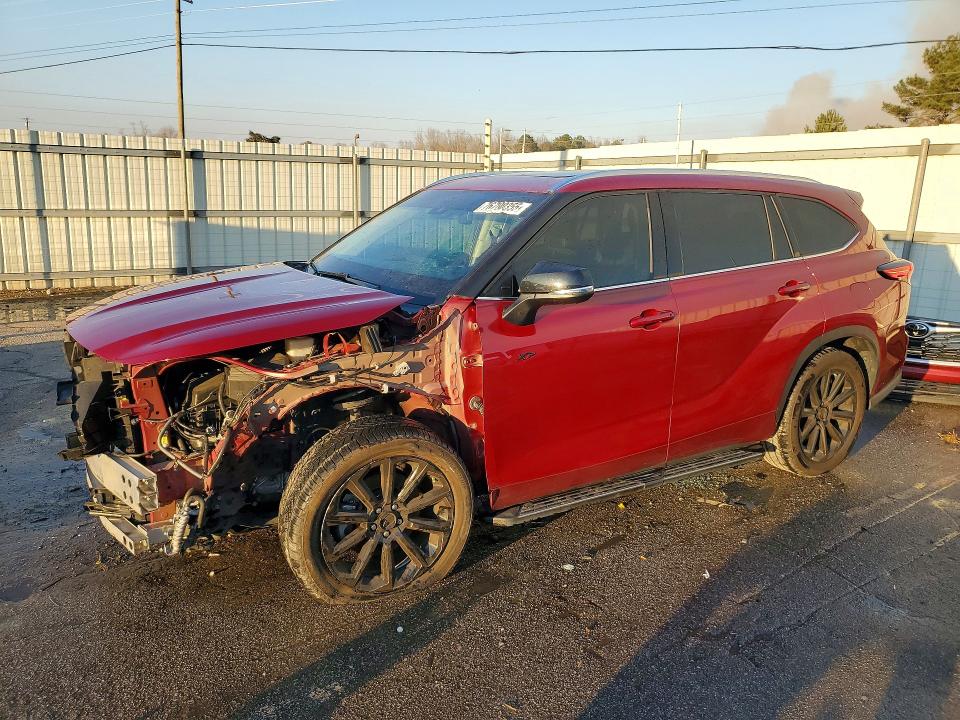 TOYOTA HIGHLANDER 2021 with VIN 5TDHZRAHXMS069914 - Photo from auction