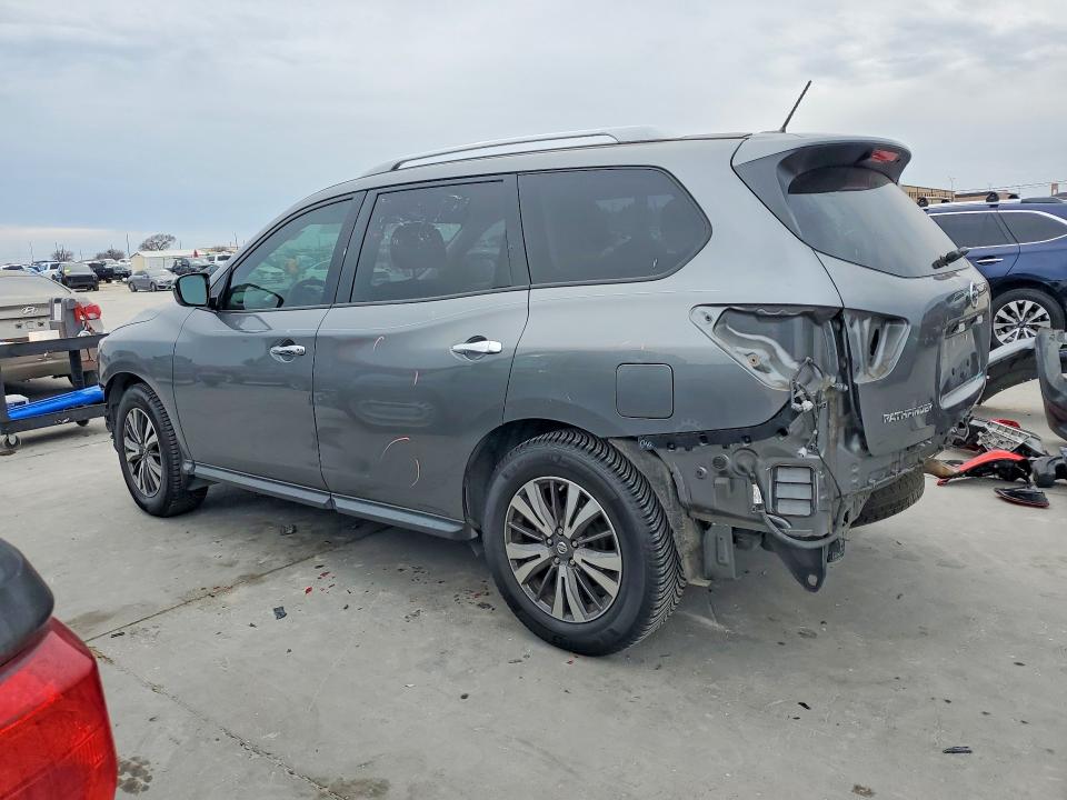 Photo 2 from auction – 2017 NISSAN PATHFINDER with VIN 5N1DR2MN8HC644361