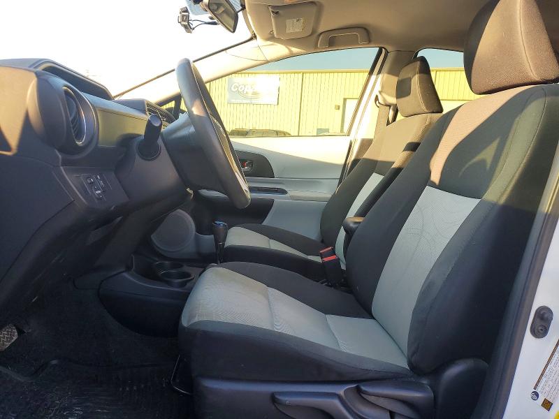 Photo 7 from auction – 2013 TOYOTA PRIUS C with VIN JTDKDTB31D1548806