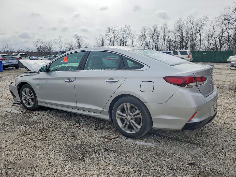 Photo 2 from auction – 2019 HYUNDAI SONATA with VIN 5NPE34AF5KH765928