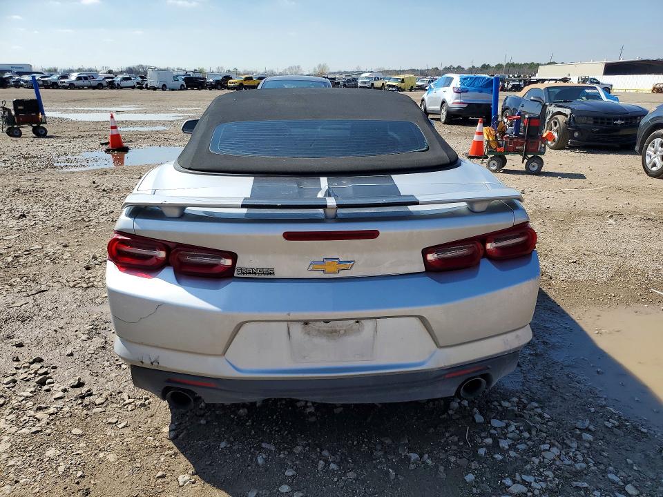 Photo 6 from auction – 2019 CHEVROLET CAMARO with VIN 1G1FB3DS3K0110392