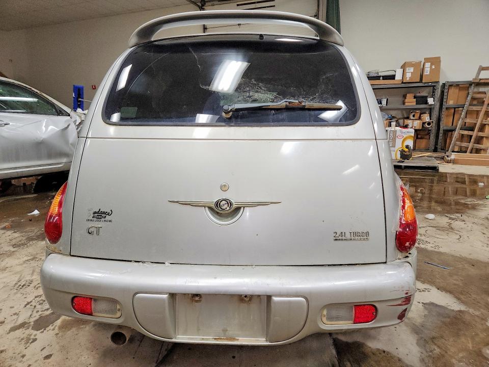 Photo 6 from auction – 2005 CHRYSLER PT CRUISER with VIN 3C8FY78G55T526484