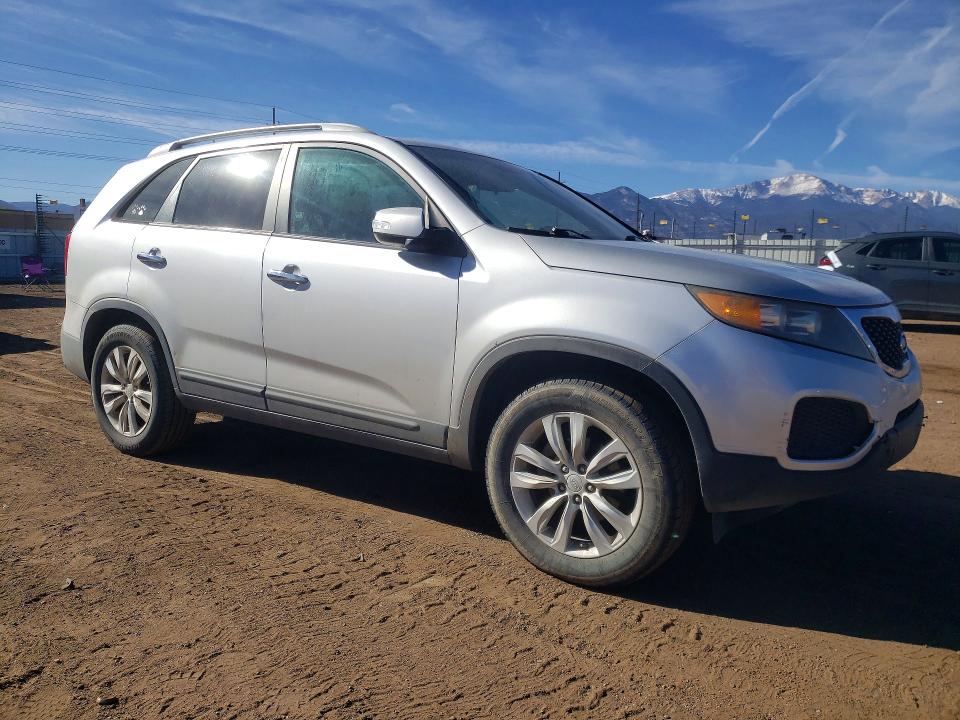 Photo 4 from auction – 2011 KIA SORENTO BA with VIN 5XYKT4A22BG071253