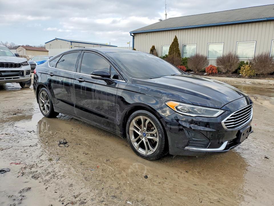 Photo 4 from auction – 2020 FORD FUSION with VIN 3FA6P0CD7LR131327