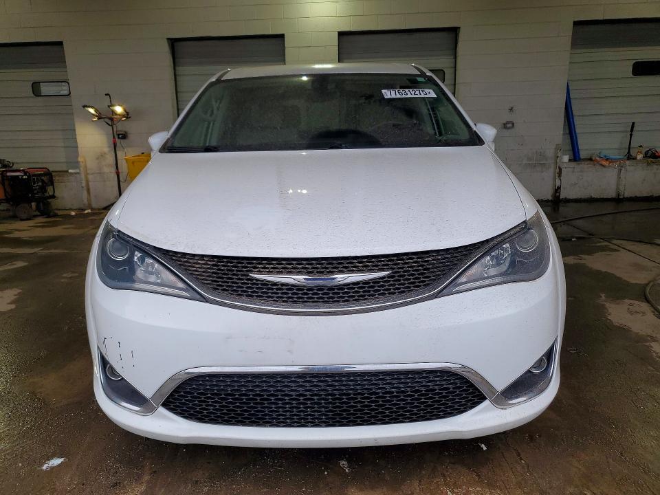 Photo 5 from auction – 2018 CHRYSLER PACIFICA with VIN 2C4RC1FG3JR100741