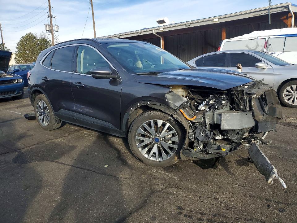 Photo 4 from auction – 2020 FORD ESCAPE with VIN 1FMCU9DZ1LUB98949
