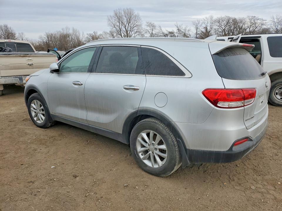Photo 2 from auction – 2018 KIA SORENTO LX with VIN 5XYPGDA3XJG359443