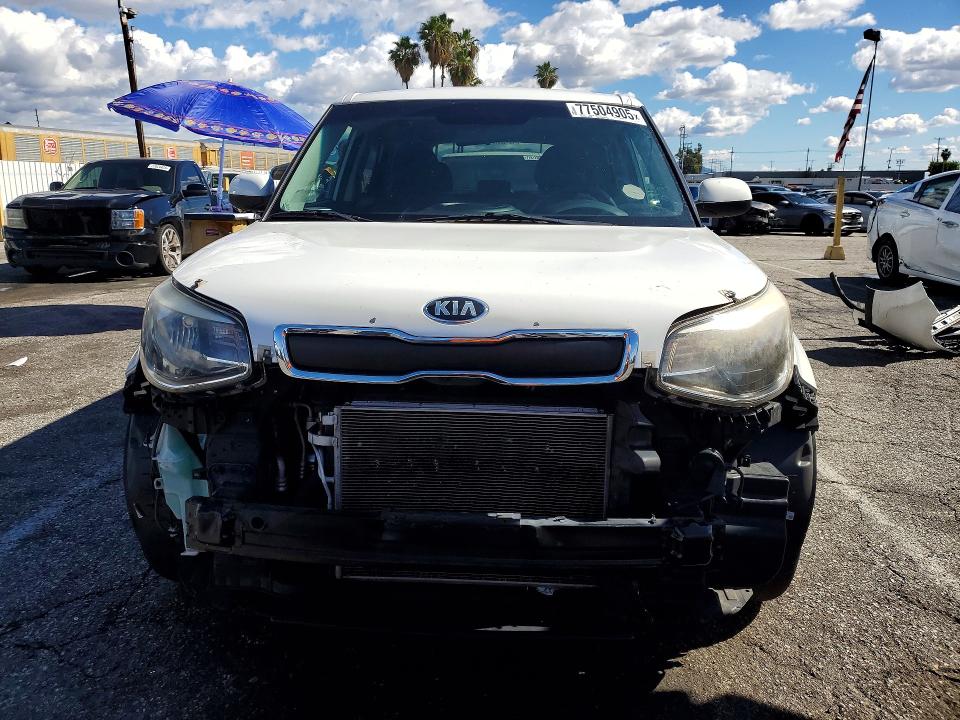 Photo 5 from auction – 2015 KIA SOUL with VIN KNDJN2A21F7797568