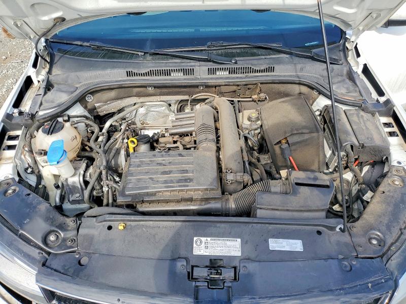 Photo 11 from auction – 2017 VOLKSWAGEN JETTA with VIN 3VW2B7AJ9HM225641