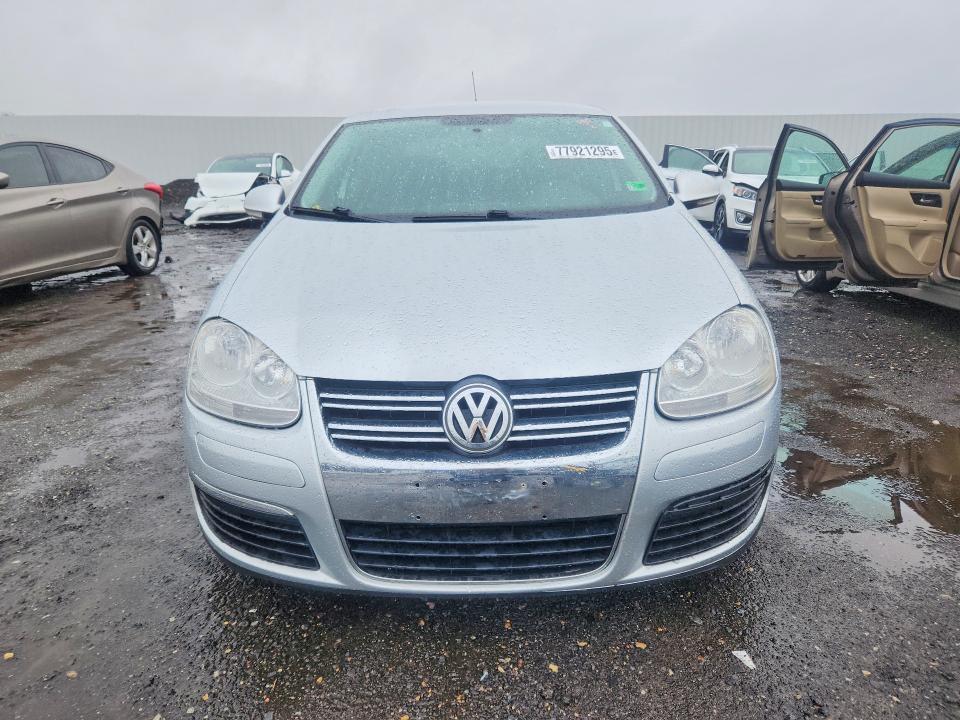 Photo 5 from auction – 2010 VOLKSWAGEN JETTA with VIN 3VWAX7AJ5AM098762