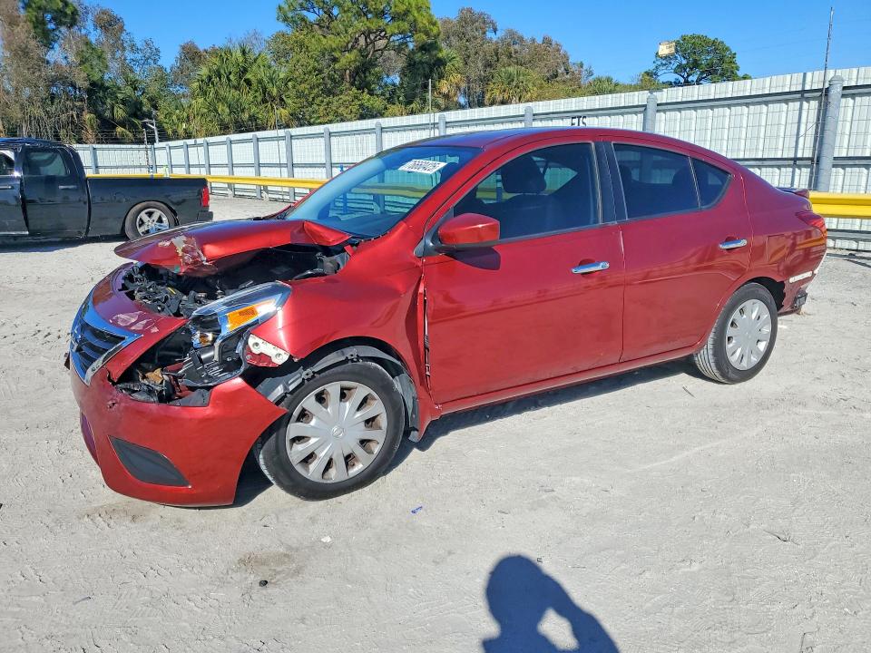 NISSAN VERSA 2018 with VIN 3N1CN7APXJL821357 - Photo from auction