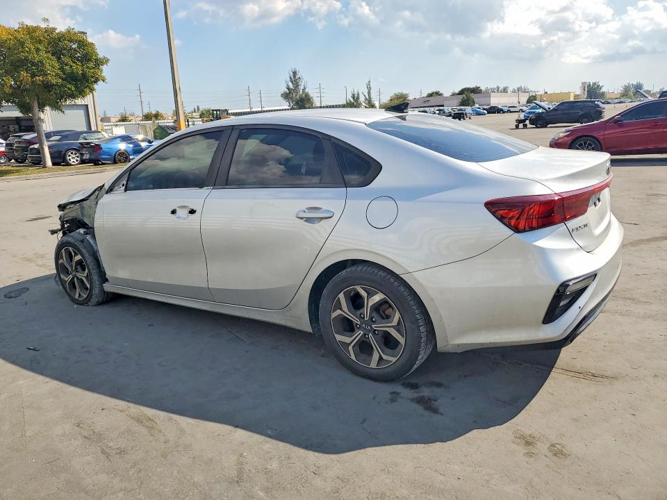 Photo 2 from auction – 2019 KIA FORTE with VIN 3KPF24AD9KE128552