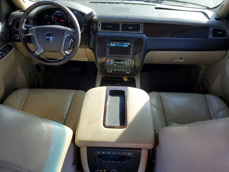 Photo 8 from auction – 2010 GMC YUKON DENA with VIN 1GKUKEEF4AR181434