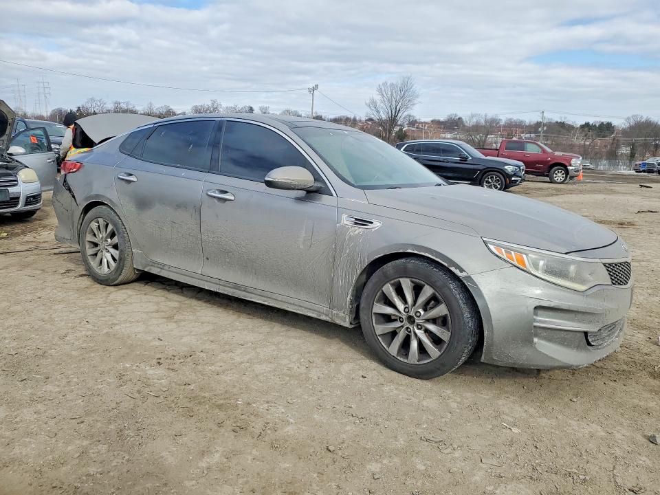 Photo 4 from auction – 2016 KIA OPTIMA EX with VIN 5XXGU4L30GG091098