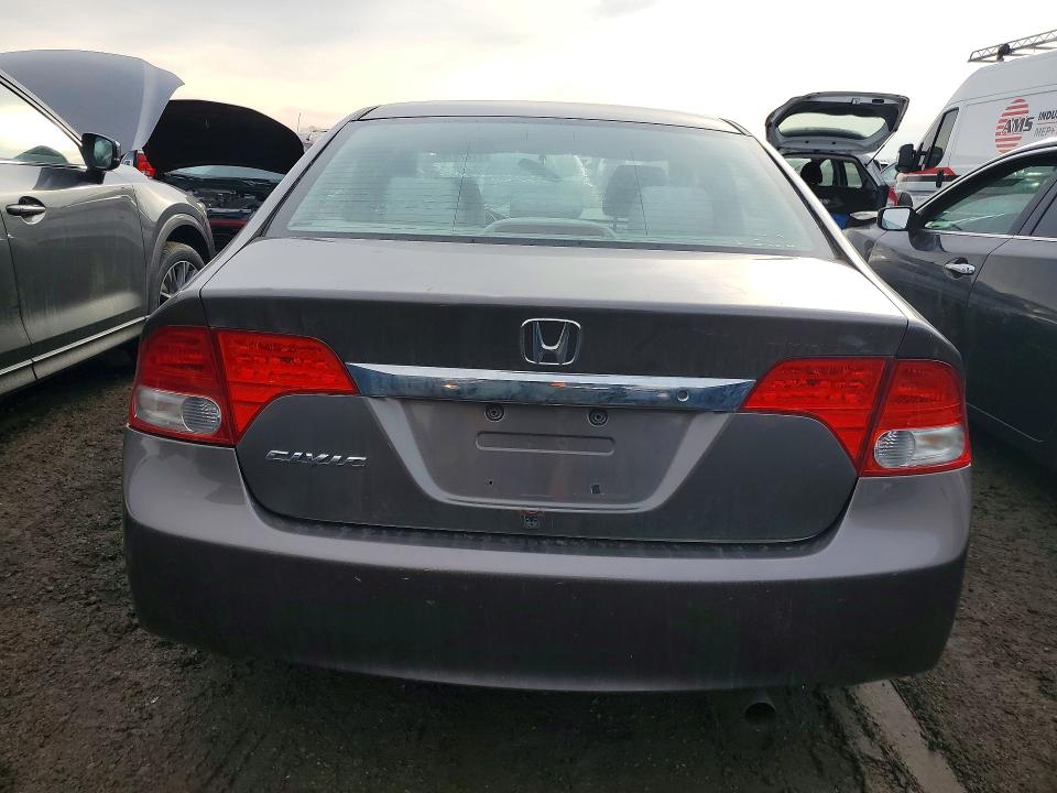 Photo 6 from auction – 2009 HONDA CIVIC LX with VIN 19XFA16589E010070