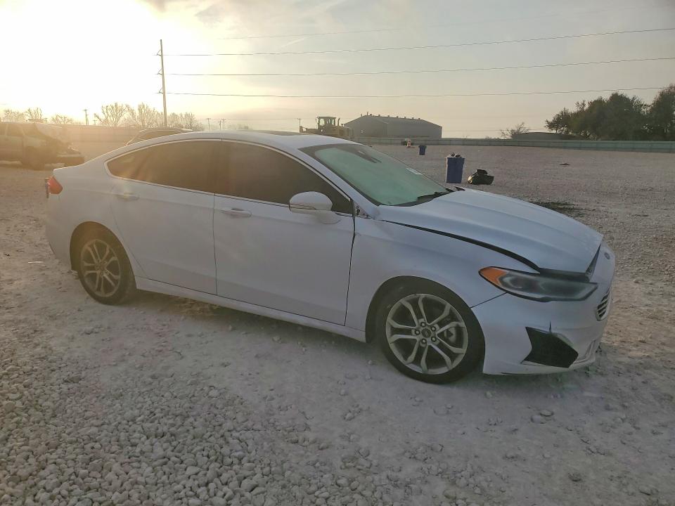 Photo 4 from auction – 2019 FORD FUSION with VIN 3FA6P0CD1KR270500