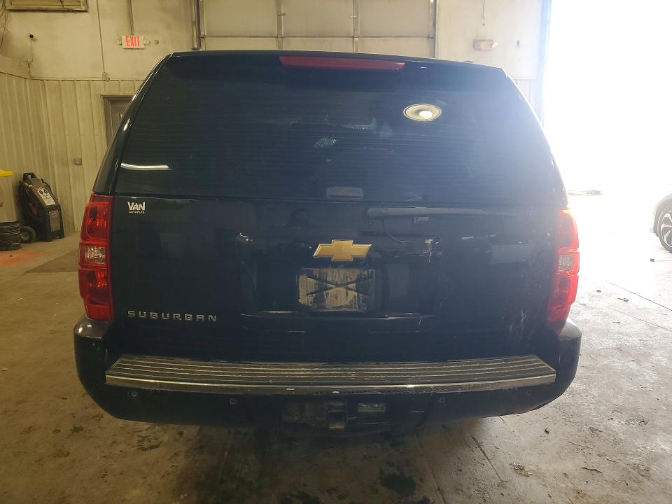 Photo 6 from auction – 2013 CHEVROLET SUBURBAN with VIN 1GNSKKE73DR314755