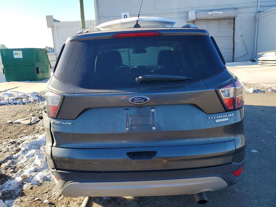 Photo 6 from auction – 2017 FORD ESCAPE with VIN 1FMCU0J94HUA92003