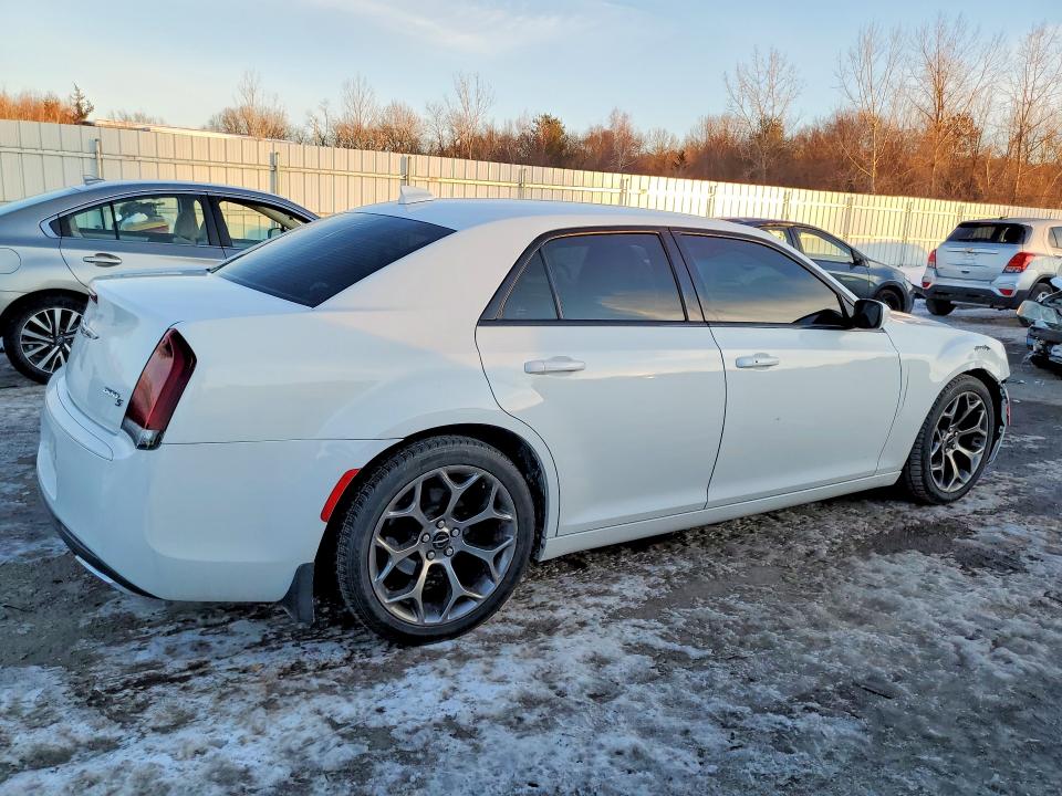Photo 3 from auction – 2016 CHRYSLER 300 S with VIN 2C3CCABG3GH135116