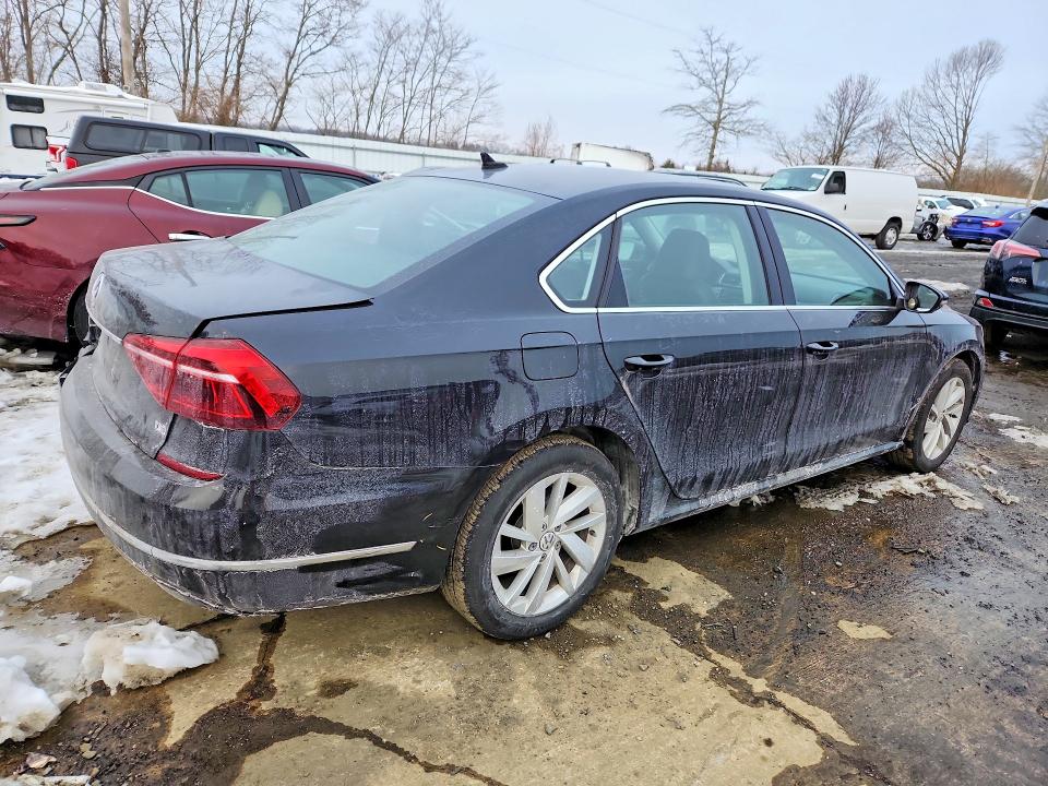 Photo 3 from auction – 2018 VOLKSWAGEN PASSAT with VIN 1VWBA7A34JC010826