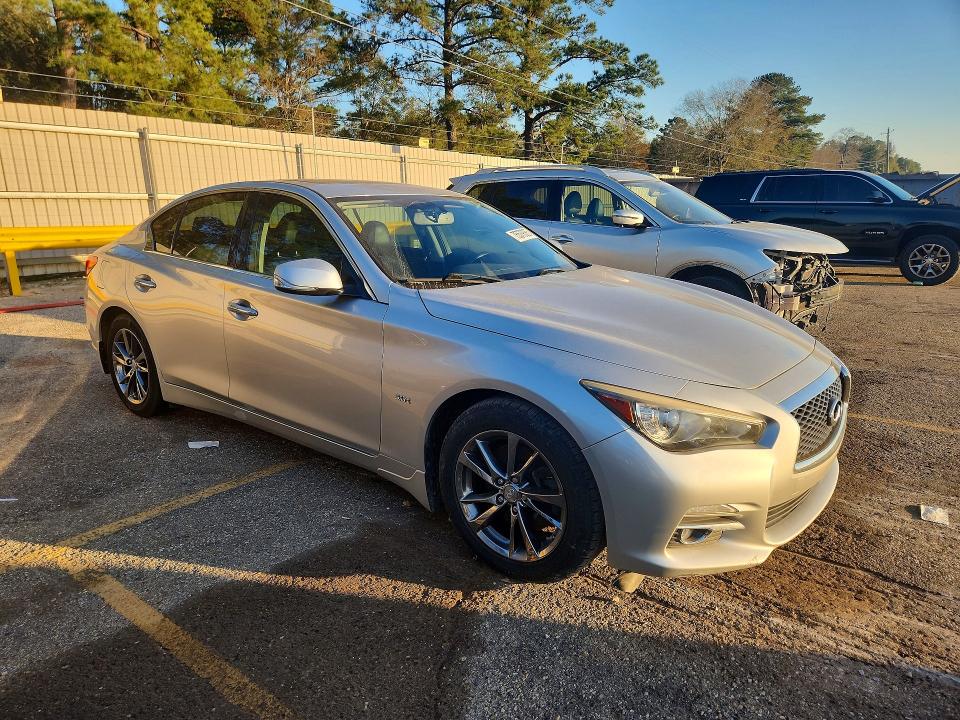 Фото 4 с аукциона – 2017 INFINITI Q50 PREMIU с VIN JN1EV7AP3HM743545