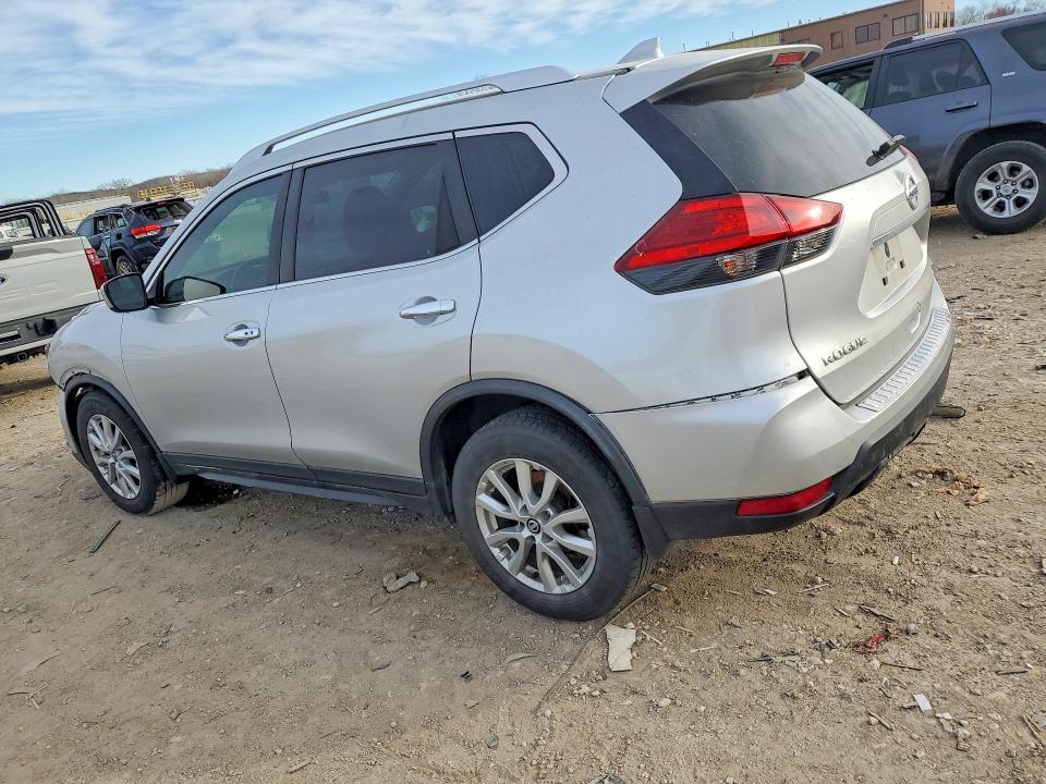 Photo 2 from auction – 2017 NISSAN ROGUE S with VIN KNMAT2MV4HP596939