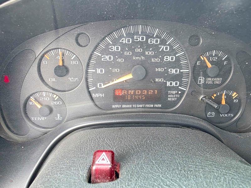Photo 8 from auction – 2002 CHEVROLET EXPRESS G2 with VIN 1GCGG25R121240023