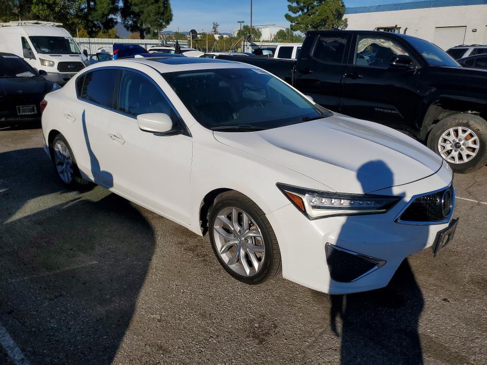 Photo 4 from auction – 2019 ACURA ILX with VIN 19UDE2F3XKA014602