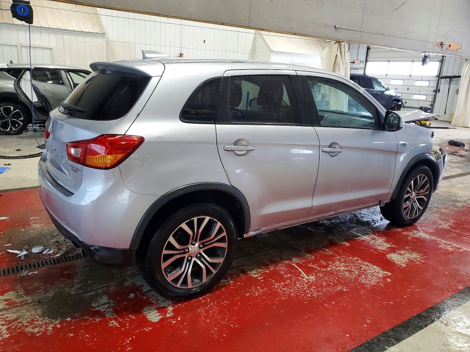 Photo 3 from auction – 2017 MITSUBISHI OUTLANDER with VIN JA4AP3AU2HZ007469