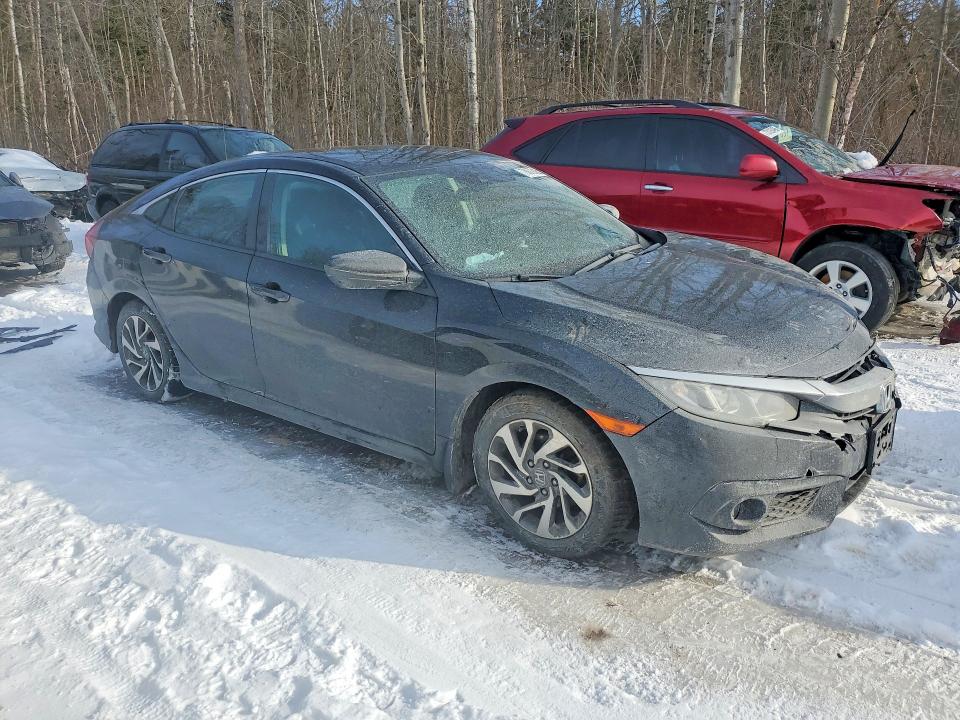 Photo 4 from auction – 2018 HONDA CIVIC with VIN 2HGFC2F68JH039961