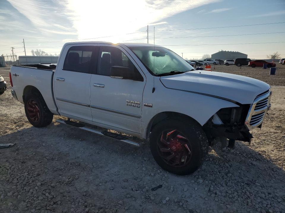 Photo 4 from auction – 2016 RAM 1500 with VIN 1C6RR6LT3GS136067