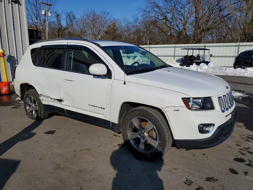 Photo 4 from auction – 2017 JEEP COMPASS with VIN 1C4NJDEB1HD176600