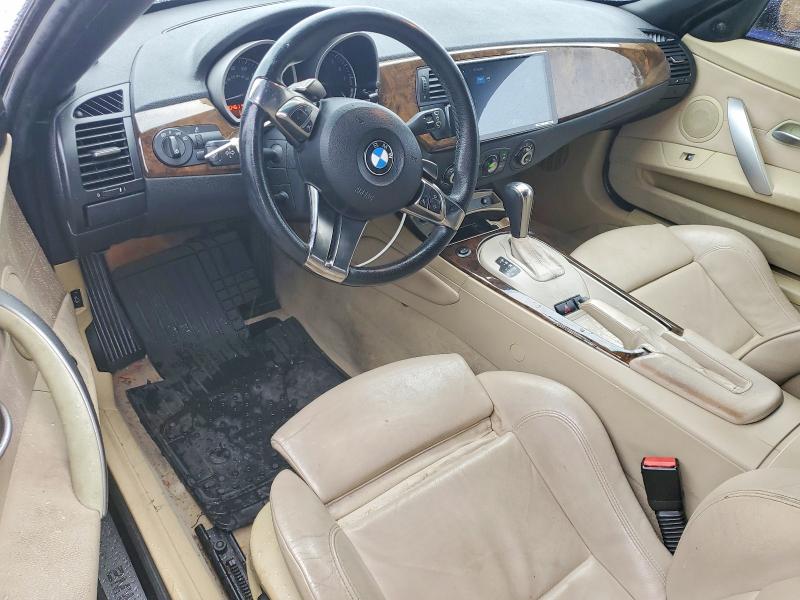 Photo 8 from auction – 2006 BMW Z4 with VIN 4USBU53546LX01174