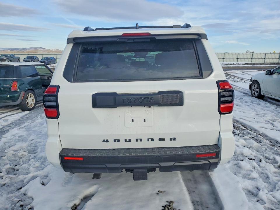 Фото 6 с аукциона – 2026 TOYOTA 4RUNNER с VIN JTEVA5BR0T5075876