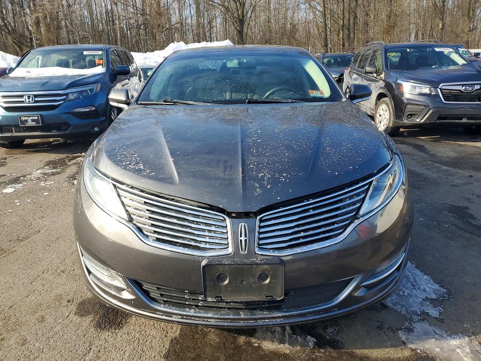 Photo 5 from auction – 2016 LINCOLN MKZ with VIN 3LN6L2LU9GR622632