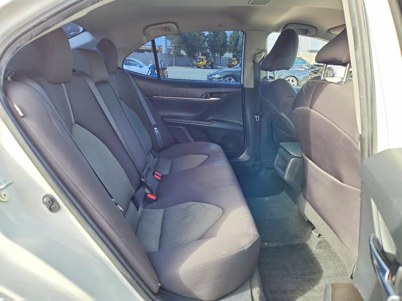 Photo 10 from auction – 2022 TOYOTA CAMRY with VIN 4T1C11AK5NU661003