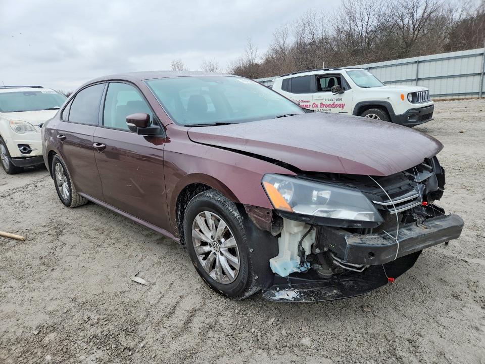 Photo 4 from auction – 2013 VOLKSWAGEN PASSAT with VIN 1VWAH7A38DC105272