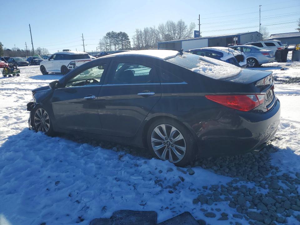 Photo 2 from auction – 2011 HYUNDAI SONATA with VIN 5NPEC4AB7BH194276