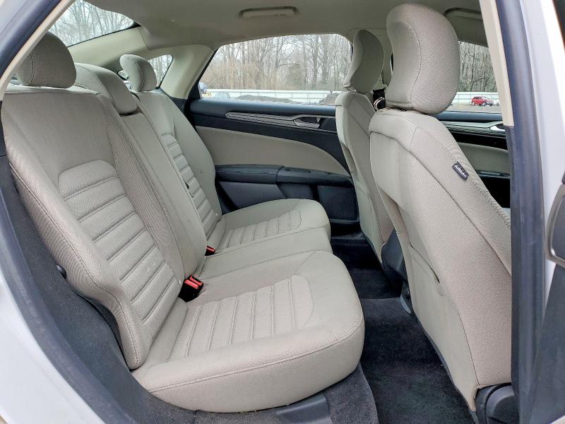 Photo 10 from auction – 2017 FORD FUSION with VIN 3FA6P0G73HR382664